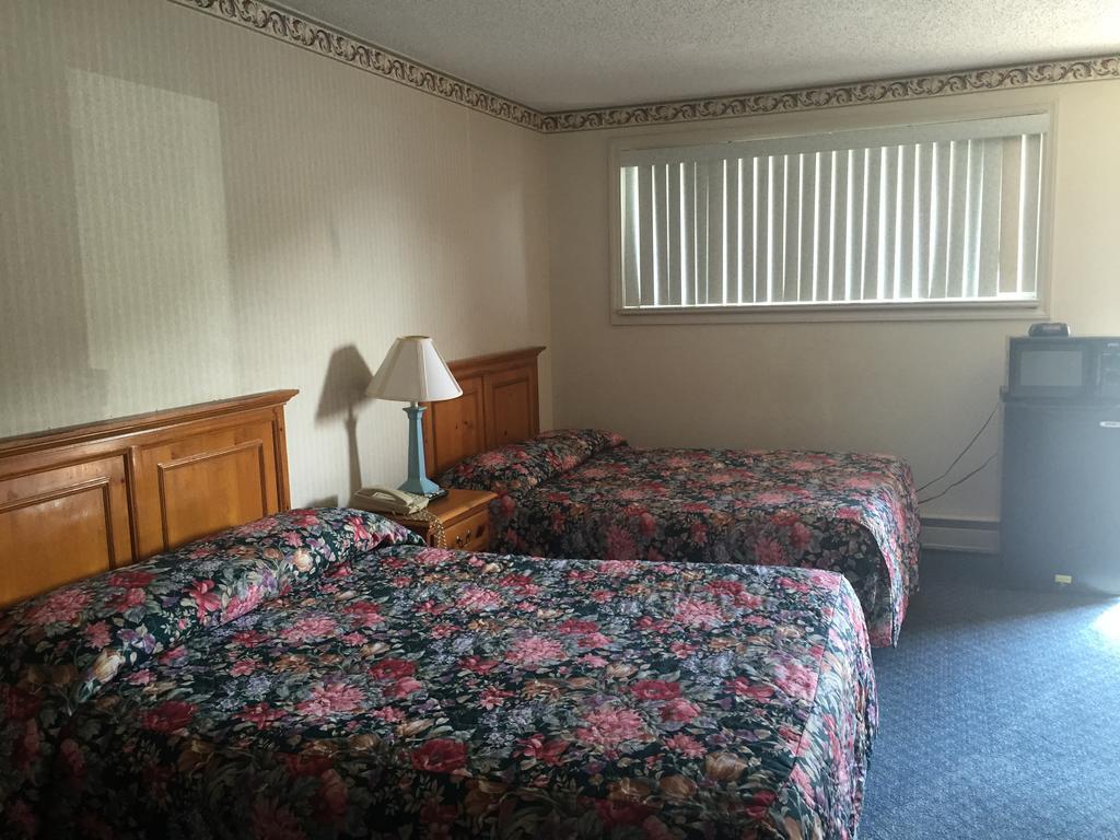 Highland Hills Motel & Cabins Boone Room photo